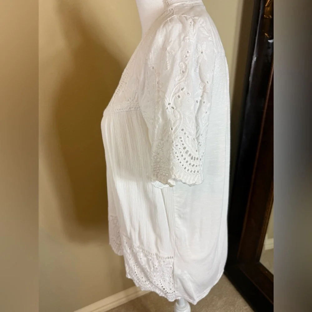 Knox Rose size small lace top - Picture 3 of 11